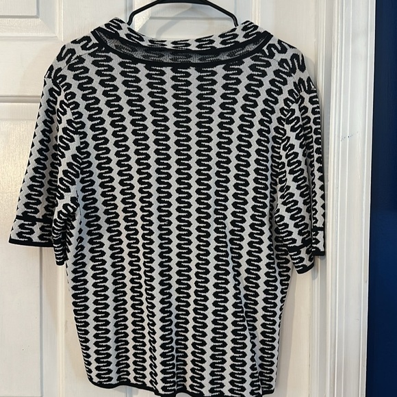 Women’s Lucy Paris Fiji Knit Black & White Button Short Sleeve Lapel Collar Top - Picture 8 of 10